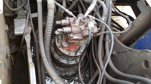 ขายอะใหล่ด่วน HITACHI EX200-2ทั้งคัน ตัดพรุ่งวันที่ 24