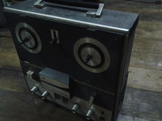 ขายเครื่องเล่นเทปลีน sterio มีลำโพงในคัว ไม่มีม้วนจะลองครับ