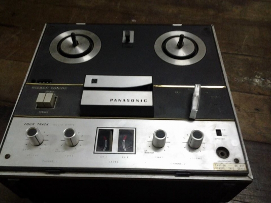 ขายเครื่องเล่นเทปลีน sterio มีลำโพงในคัว ไม่มีม้วนจะลองครับ