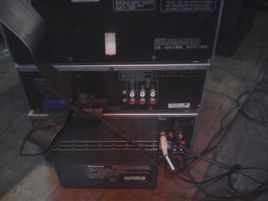 ชายชุดคอมโป้panasonic ดูดีเสียงดีใช้งานได้ปรกติซีดีอ่าน ไม่มีลำโพงถ้าต้องการจัดให้ได้ครับ