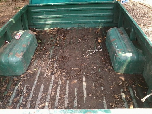 มาสด้า 1000 เครื่อง a 12 ราคา 26000 สนใจติดต่อ 088-4050628 บ๊อบบี้ครับ