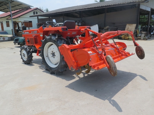 รถไถ KUBOTA L1-235DT มือสอง นำเข้าจากญี่ปุ่น