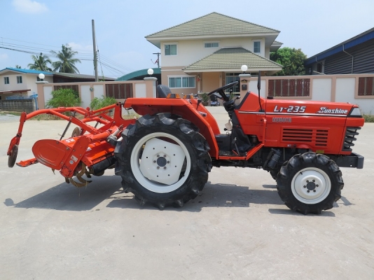รถไถ KUBOTA L1-235DT มือสอง นำเข้าจากญี่ปุ่น