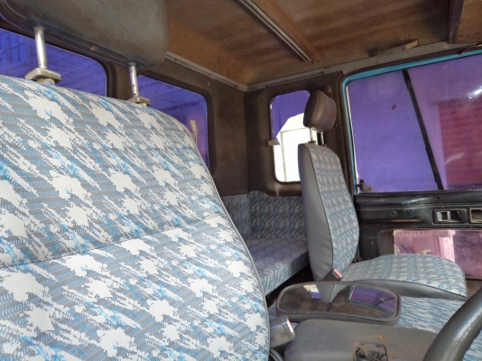 ขาย475000บาทรถ6ล้ออีซูซุร็อกหัวคัซซีครื่อง165แรงม้า เอกสารพร้อมโอน