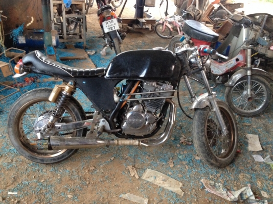 Clubman 250 ปี 1983 (2 คาบู 2 คอท่อ)  มีใบอินวอย และ พรบ. สภาพพร้อมใช้งาน