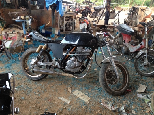 Clubman 250 ปี 1983 (2 คาบู 2 คอท่อ)  มีใบอินวอย และ พรบ. สภาพพร้อมใช้งาน