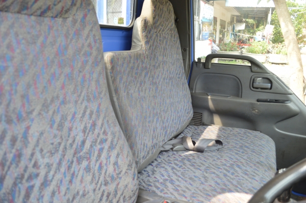 Isuzu  ELF สี่ล้อเล็ก 2,800 cc รถสวยเลขสวย