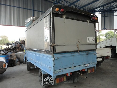 ขายรถบรรทุก4ล้อป้ายใหญ่