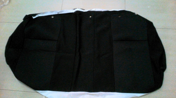 ขายผ้าหุ้มเบาะ แท้ๆ กำมะหยี่ สีดำ ถอดจากรถป้ายแดง vigo 4 ประตู ยังไม่เคยนั่ง 1000 บาท