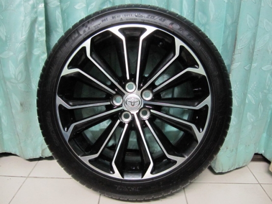 ขายล้อแม็ก All new altis ขอบ 17 พร้อมยางป้ายแดงปี 14