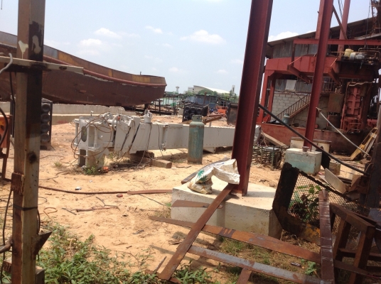 รถเครน ทาดาโน่ ๒๕๐ รถมีอุปกรณ์ครบ ไม่มีทะเบียน