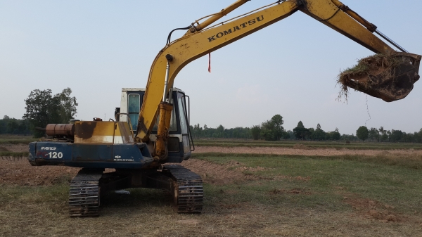 ขายด่วนแบคโฮKOMAT PC120-3สภาพพร้อมใช้งาน เครื่องเดิมแอร์เย็นขุดดินได้วันละ100-120เที่ยวโทร0843923995 ขายด่วนแบคโฮKOMAT PC120-3สภาพพร้อมใช้งาน เครื่องเดิมแอร์เย็นขุดดินได้วันละ100-120เที่ยวโทร0843923995