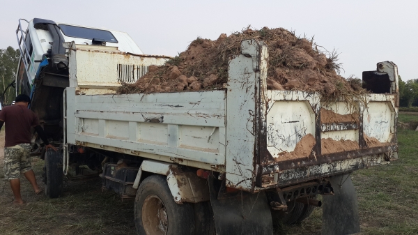 ขายด่วนหกล้อดั้มDECA195ดั้มสภาพพร้อมใช้สวยสุดๆปี53จัดไฟแนนท์ได้สูงโทร0843923995