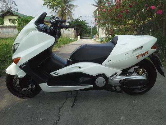 YAMAHA TMAX500cc.สำเนาทะเบียนต่อภาษีได้เครื่องแน่นของแต่งเต็มลำ