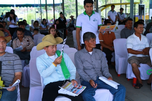 3 พ.ค 57 ยิ่งใหญ่กว่าเดิม งานประมูลเครื่องจักรกลการเกษตรมือสองที่ใหญ่ที่สุด