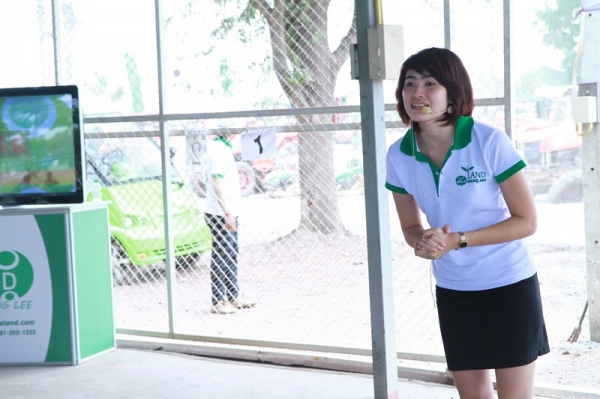 3 พ.ค 57 ยิ่งใหญ่กว่าเดิม งานประมูลเครื่องจักรกลการเกษตรมือสองที่ใหญ่ที่สุด