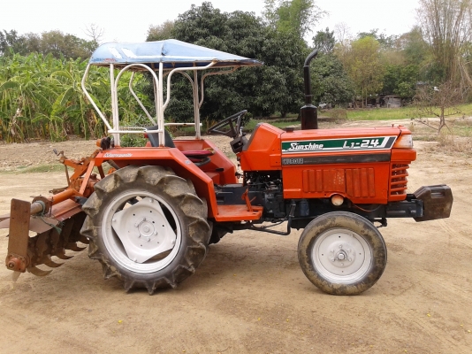 ขายรถไถคูโบต้าL1-24  ใช้งานอยู่คับ พร้อมผาน6 และโรตารี่