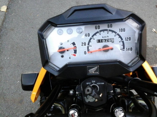 ขาย Honda Zoomer-x สีเหลือง ปี 2012 (ปลายปี) ราคา 37,500 บาทครับ