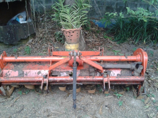 ขายรถไถ KUBOTA L3608 ดันหน้าคานโค้ง พร้อมโรตารี่ 1.6 ทะเบียนพร้อมโอน