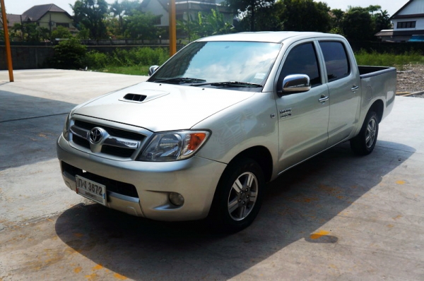 TOYOTA VIGO 4ประตู ปี 2005 ขายรถสวย สีสวย ARIBAG+ABS เครื่องเดิม เกียร์,ช่วงล่าง ปกติ แอร์เย็น ล้อ MAX สภาพ เบาะ,พวงมาลัย สวย รถพร้อมใช้งานทีนที จัดไฟแนนได้