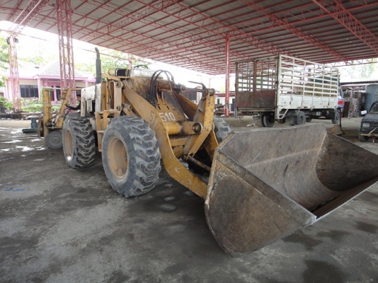 รถตัก Komatsu 501 เอวอ่อนคล่องตัว รถตัก Komatsu 501 เอวอ่อนคล่องตัว