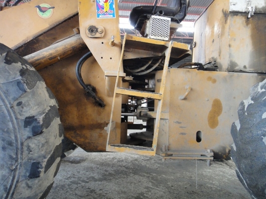 รถตัก Komatsu 501 เอวอ่อนคล่องตัว รถตัก Komatsu 501 เอวอ่อนคล่องตัว