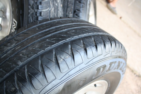 ขายแม็ก Toyota Land Cruiser VX80 พร้อมยาง 265/70 r16 ปี 11 ครับ