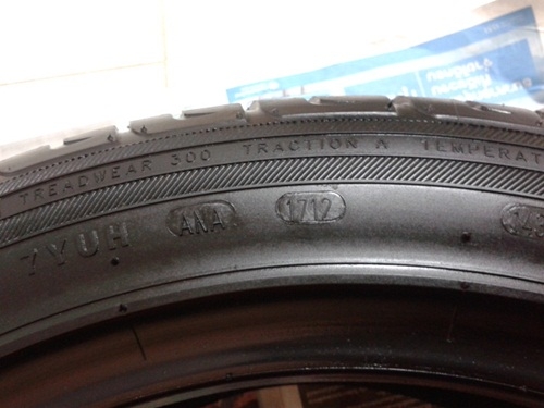 ยาง,215-50-17 KENDA ดอกหนาปี12ไม่ปะหนึ่งคู่ 2,000