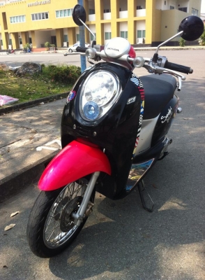 ขาย Honda Scoopy i ชมพู-ดำ ปลายปี 2555ราคา 19,500บาท ลดได้นะครับ