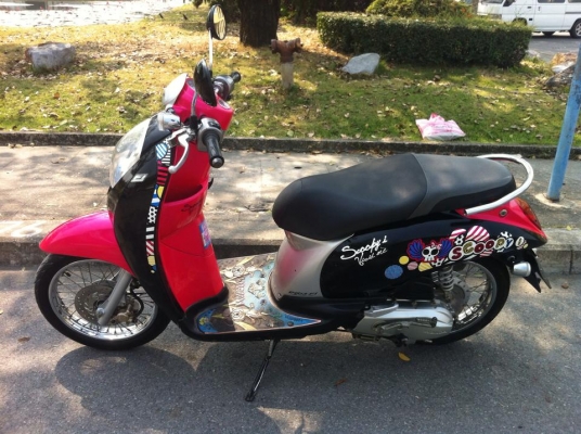 ขาย Honda Scoopy i ชมพู-ดำ ปลายปี 2555ราคา 19,500บาท ลดได้นะครับ