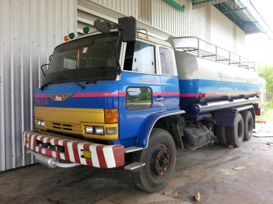 ขายรถน้ำมัน10ล้อ1เพลา เครื่อง195แรงเครื่องดี แคชซีสวย เอกสารพร้อมโอน