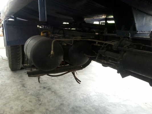 ขายรถน้ำมัน10ล้อ1เพลา เครื่อง195แรงเครื่องดี แคชซีสวย เอกสารพร้อมโอน