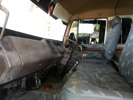 ขายรถน้ำมัน10ล้อ1เพลา เครื่อง195แรงเครื่องดี แคชซีสวย เอกสารพร้อมโอน