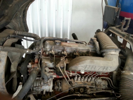 ขายรถน้ำมัน10ล้อ1เพลา เครื่อง195แรงเครื่องดี แคชซีสวย เอกสารพร้อมโอน