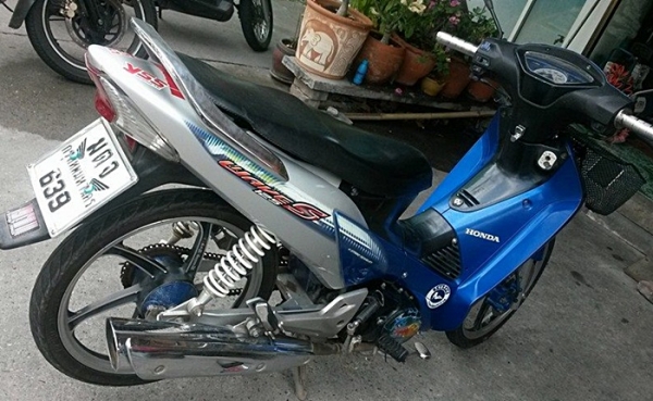 Wave 125S ไฟเลี้ยวบังลม Wave 125S ไฟเลี้ยวบังลม