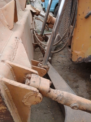 Catterpillar D6H ตีนไก่ เก่านอกใช้น้อยสภาพเต็ม เกียร์ทอค พร้อมลุย Catterpillar D6H ตีนไก่ เก่านอกใช้น้อยสภาพเต็ม เกียร์ทอค พร้อมลุย