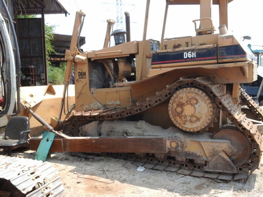 Catterpillar D6H ตีนไก่ เก่านอกใช้น้อยสภาพเต็ม เกียร์ทอค พร้อมลุย Catterpillar D6H ตีนไก่ เก่านอกใช้น้อยสภาพเต็ม เกียร์ทอค พร้อมลุย