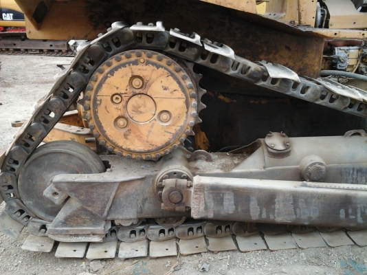 Catterpillar D6H ตีนไก่ เก่านอกใช้น้อยสภาพเต็ม เกียร์ทอค พร้อมลุย Catterpillar D6H ตีนไก่ เก่านอกใช้น้อยสภาพเต็ม เกียร์ทอค พร้อมลุย