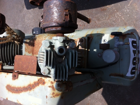 ปั๊มลม hitachi