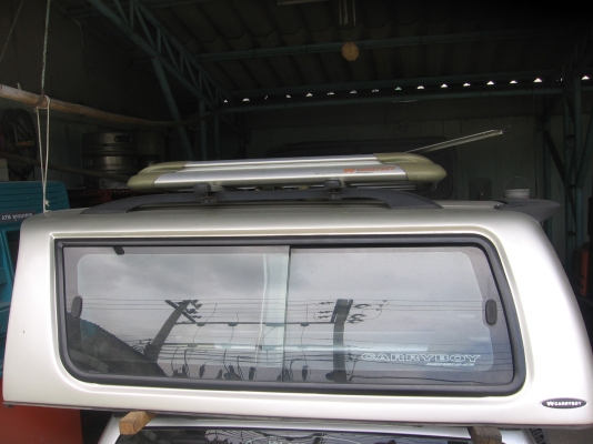 หลังคาไฟเบอร์สำหรับรถกระบะ 4 ประตู สภาพดีมาก ไม่ผุ