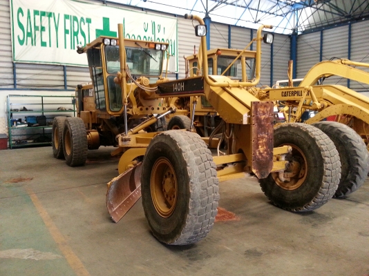 รถเกรด CATERPILLAR Model: 140H