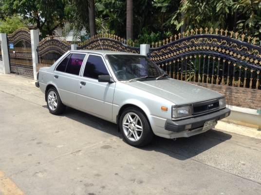 Sunny ff ปี 91 เครื่อง 1300 คาร์บู ติดเเก็สลงเล่มเเล้ว Sunny ff ปี 91 เครื่อง 1300 คาร์บู ติดเเก็สลงเล่มเเล้ว