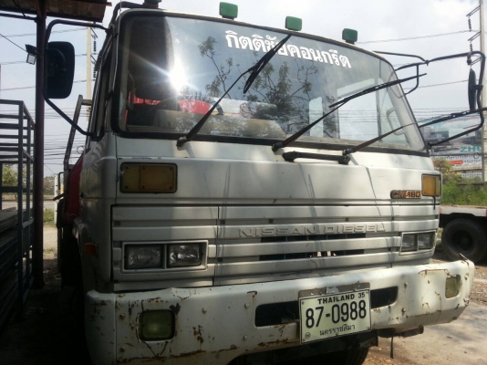 Nissan 10 ล้อ 2 เพลา ยาวพิเศษ 7.5 m พื้นเรียบ พร้อมเครน เฟอรารี้ 6 T Nissan 10 ล้อ 2 เพลา ยาวพิเศษ 7.5 m พื้นเรียบ พร้อมเครน เฟอรารี้ 6 T