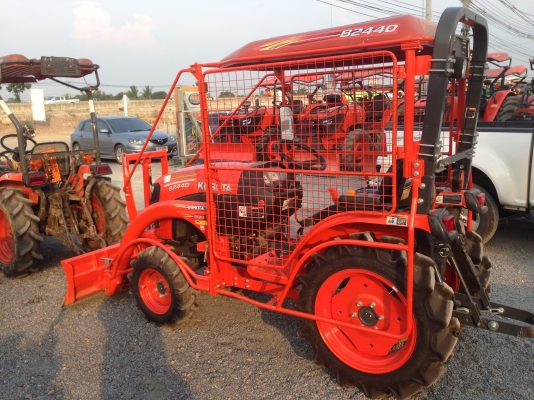 9 ชั่วโมง B2440 +โครงกันอ้อย+ใบมีด มือสอง สภาพเหมือนใหม่