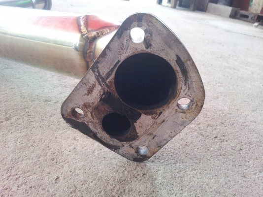 ท่อซิ่ง D-Max ของ ม.เจริญ ใส่เชฟได้ ท่อซิ่ง D-Max ของ ม.เจริญ ใส่เชฟได้