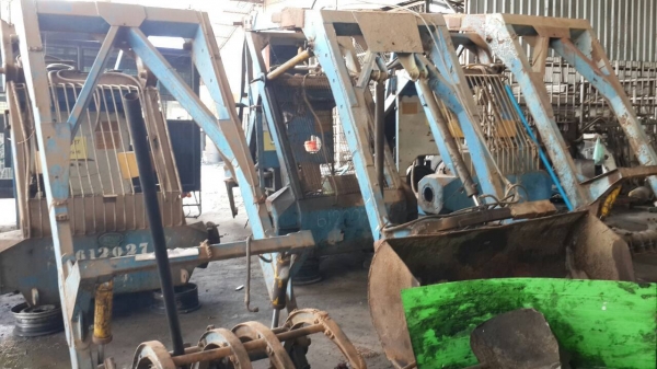 ขายซากรถคีบ 3 ล้อ