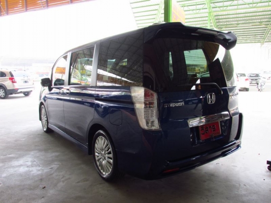 HONDA STEPWGN Spada 2.0 AT ปี 2013 HONDA STEPWGN Spada 2.0 AT ปี 2013
