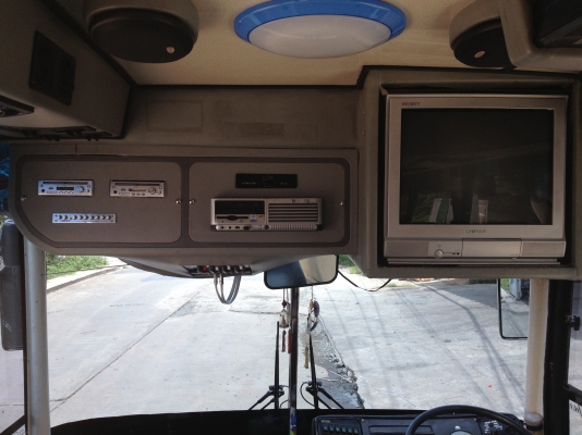 รถเเอร์ 6 ล้อมินิบัส 8 เมตร