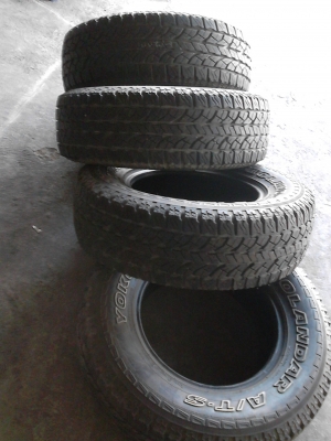 YOKOHAMA GEOLANDER A/T-S    245/70R16  มี 1 ชุด  4เ ส้น โทร.081-427-3941
