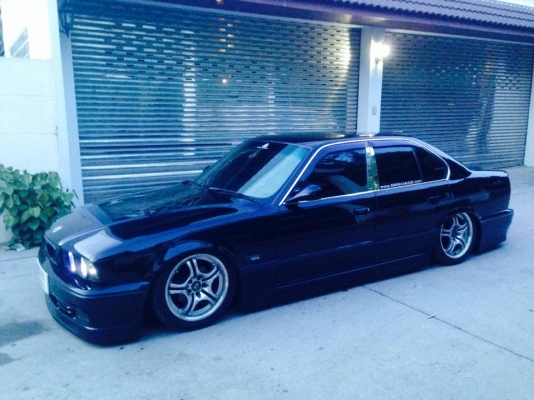 e34 ชุดแต่งVIP ถุงลมยกขึ้นลง เครื่อง2zj ติดแก๊ส รถสวยมีเสน่ห์ของแต่งเพียบมองหาอยู่ไม่ผิดหวังครับ e34 ชุดแต่งVIP ถุงลมยกขึ้นลง เครื่อง2zj ติดแก๊ส รถสวยมีเสน่ห์ของแต่งเพียบมองหาอยู่ไม่ผิดหวังครับ